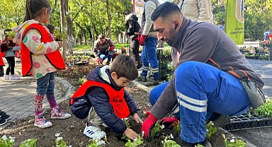 Gençlik Parkı miniklerle “çiçek” gibi oldu