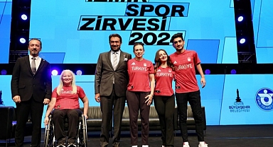 İz bırakan sporcular İzmir Spor Zirvesi’nde