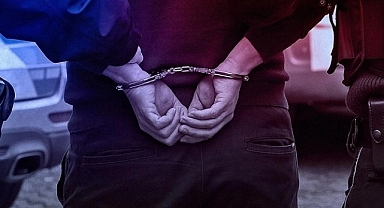 İzmir'de doktoru darbettiği iddiasıyla yakalanan kişi tutuklandı