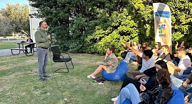 İzmir'de gençlerin “deneyim yolculuğu başladı