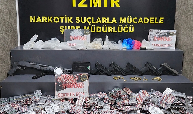 İzmir'de Uyuşturucu Ticareti Şüphelisi Tutuklandı