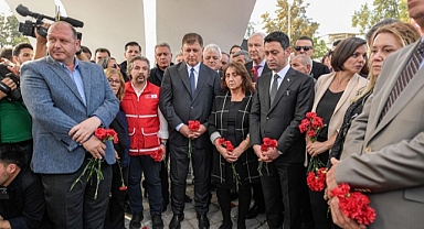 İzmir depreminde hayatını kaybedenler anıldı