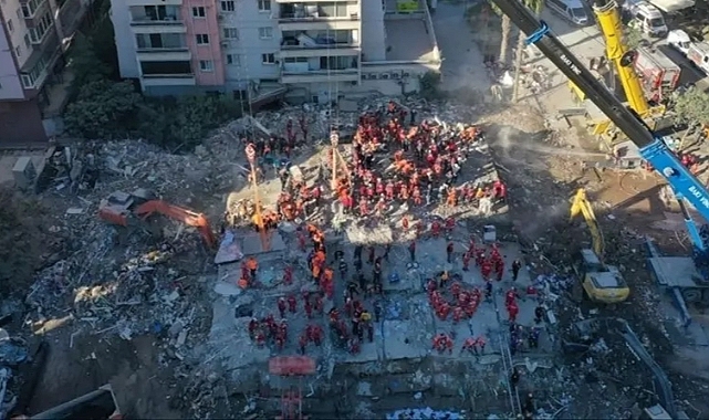 İzmir Depreminde Yıkılan Bina Davası Sürüyor