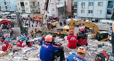 İzmir'i sarsan depremin üzerinden dört yıl geçti