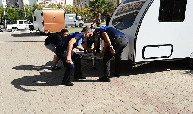 Karşıyaka Belediyesi’nden karavanla etkin mücadele