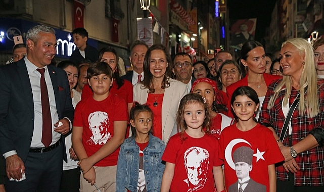 Karşıyaka’da 101. yıla muhteşem kutlama!