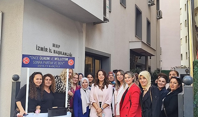 MHP İzmirli Kadınlardan Kansere Karşı Etkinlik
