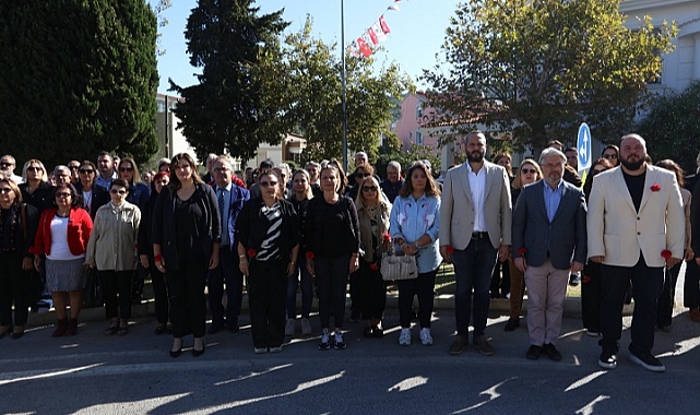 ‘Sen Cumhuriyet’ tiyatro Oyunu Sergilendi