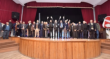 AK Parti Foça İlçe Kongresi yapıldı