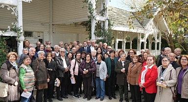 Başkan Demir, öğretmenleri unutmadı