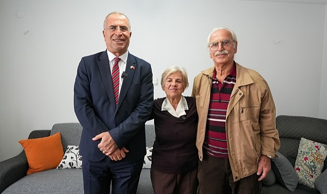 Başkan Ünal Işık, öğretmeni Ayşe Küçük’ü ziyaret etti