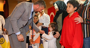 Buca'da diyabetli çocuklar için şeker ölçüm cihazları dağıtıldı