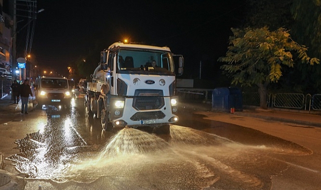 Buca’da temizlik çalışmaları aralıksız sürüyor