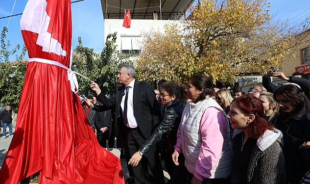 Çamlı&#039;ya Atatürk&#039;ün Yeni Heykeli Dikildi