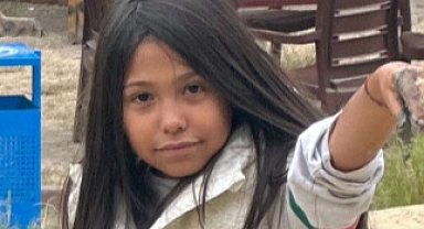 Denizli'de üzerine demir kapı düşen 8 yaşındaki çocuk öldü