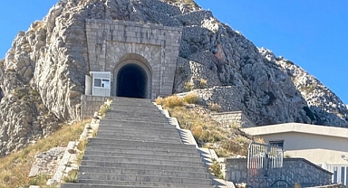 Doğa Harikası Lovcen Ve Dünyanın En Yüksek Mozolesi