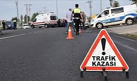 İzmir'de 3 aracın karıştığı kazada 1 kişi öldü