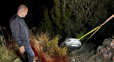 İzmir'de uçuruma düşen otomobilin sürücüsü yaralandı