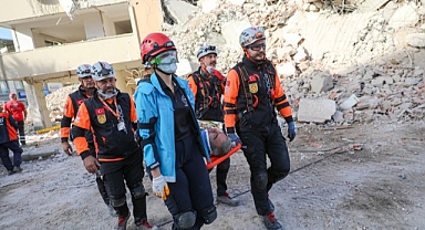 İzmir depreminin yıl dönümünde Buca Belediyesi'ne teşekkür belgesi