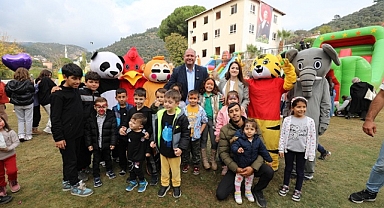 Mandalinanın Kalbinde Coşkulu Festival