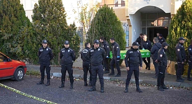 Niğde'de bir evde 2 kişinin cesedi bulundu