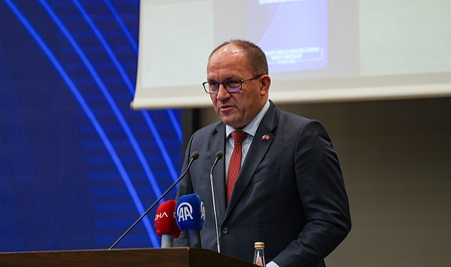 Vyborny İzmir'de tarım ve hayvancılık forumuna katıldı