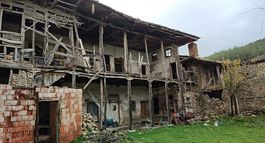 Afatoğlu, ‘Tarih yok olup gidecek’