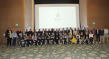 Alaçatılı turizmciler yıl değerlendirmesinde buluştu