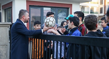 Başkan Görkem Duman bir mesai gününü Bucalılarla paylaştı