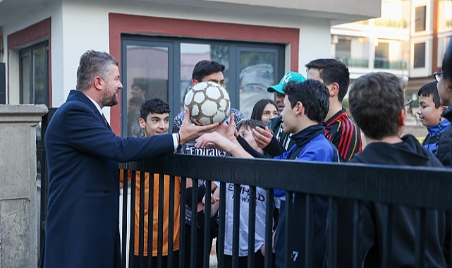 Başkan Görkem Duman bir mesai gününü Bucalılarla paylaştı