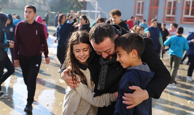 Başkan Turan çocukların yeni yıl sevincine ortak oldu