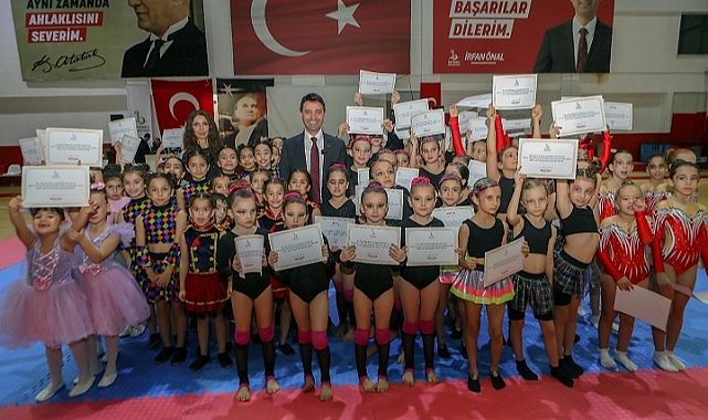 Bayraklılı çocuklardan muhteşem gösteri