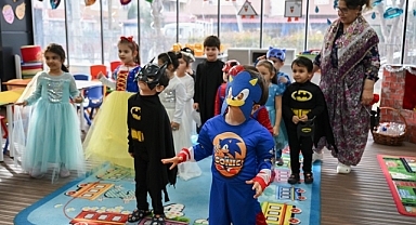 Bornova’da miniklere yeni yıl coşkusu