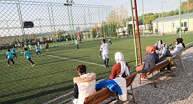 Buca Belediyesi’nin kış spor kurslarına büyük ilgi