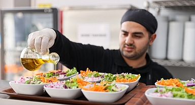 Buca’nın zeytinleri menüye girdi