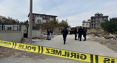 Çeşme'de karı koca evlerinde ölü bulundu