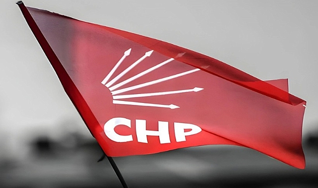 CHP Foça İlçe başkanı görevden alındı