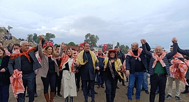 Deve Güreşi Renkli Görüntülere Sahne Oldu
