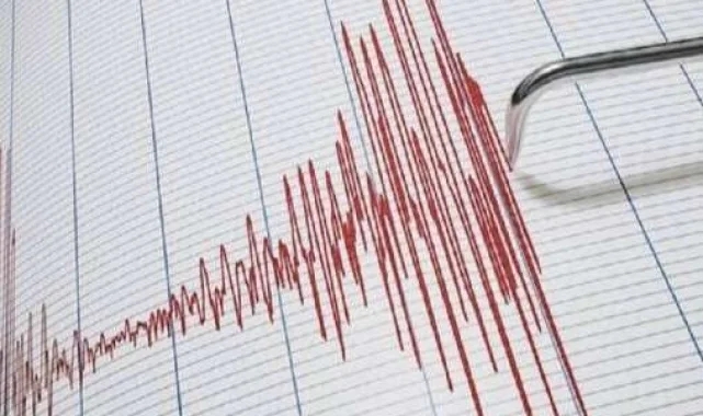Ege Denizi&#039;nde korkutan deprem