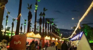 İzmir 2025'i renkli festivalle karşılıyor
