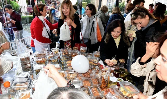 İzmir Bornova'da çağdaş yaşam için kermes