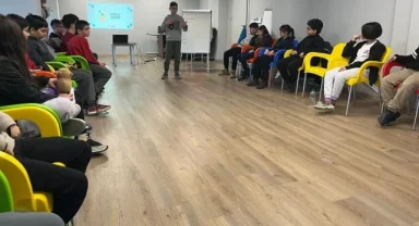 İzmir Çocuk Meclisi'nde seçim heyecanı