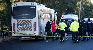 İzmir'de Servis Kazası: 1 Ölü, 1 Yaralı