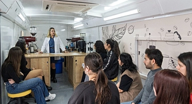 İzmir’in Mobil Barista Otobüsü yollarda