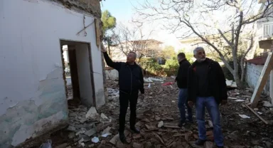 İzmir'de Avlu Güzbel Cafe yola çıkıyor
