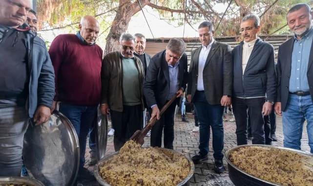 İzmir&#039;de gönüller bir oldu, lokmalar paylaşıldı