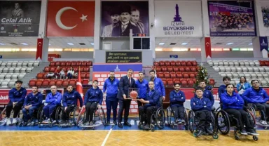 İzmir'in spor ailesi yeni yıl için bir araya geldi