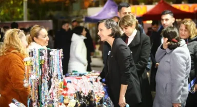 Karabağlar'da 'Yılbaşı Panayırı' başladı