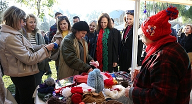 Karşıyaka’da ‘Yeni Yıl Pazarı’na coşkulu açılış