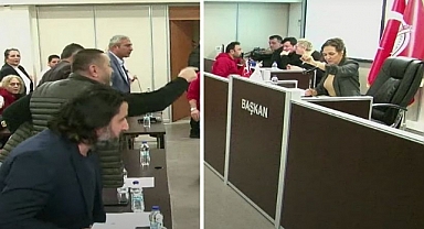 Karşıyaka Meclisinde 'söz alma' gerginliği